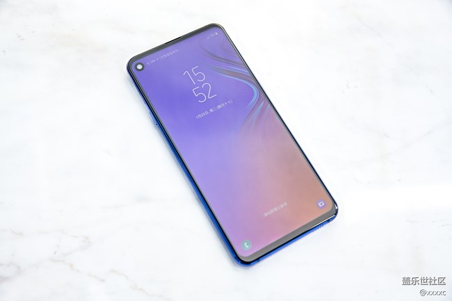 顏值在線、性價比出眾，三星Galaxy A8s年末壓軸登場