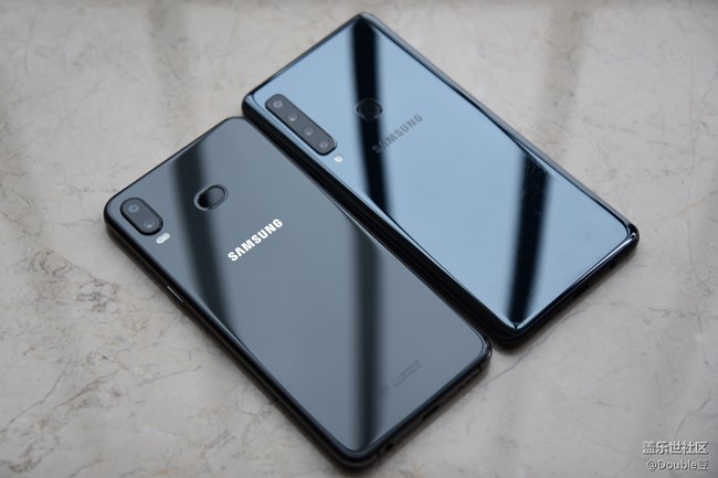 極致四攝VS性價(jià)比:三星A9s與A6s外觀對(duì)比賞析 極致四攝VS性價(jià)比:三星A9s與A6s外觀對(duì)比賞析