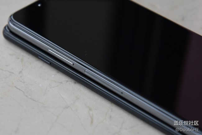 極致四攝VS性價(jià)比:三星A9s與A6s外觀對(duì)比賞析 極致四攝VS性價(jià)比:三星A9s與A6s外觀對(duì)比賞析