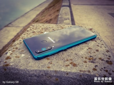 Galaxy S8眼中的Galaxy A8s【極光黑】