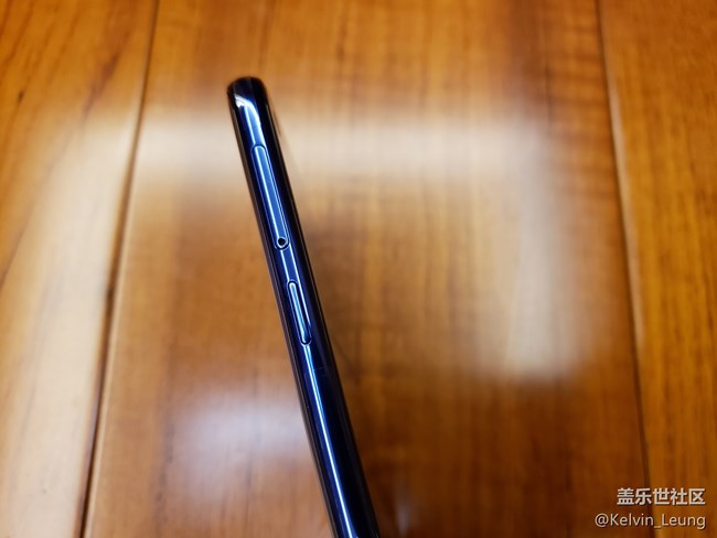 【Galaxy A8s星粉體驗(yàn)活動(dòng)】A8s上手，一個(gè)黑瞳，洞見未來。