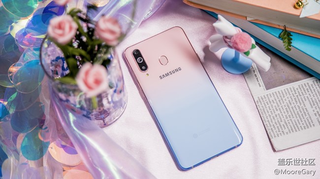 寶藏男友的情人節(jié)禮物清單，三星A8s獨角精靈版