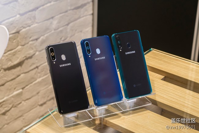 【A8s星粉體驗(yàn)團(tuán)】A8s！靚麗的外觀 搶眼的拍照