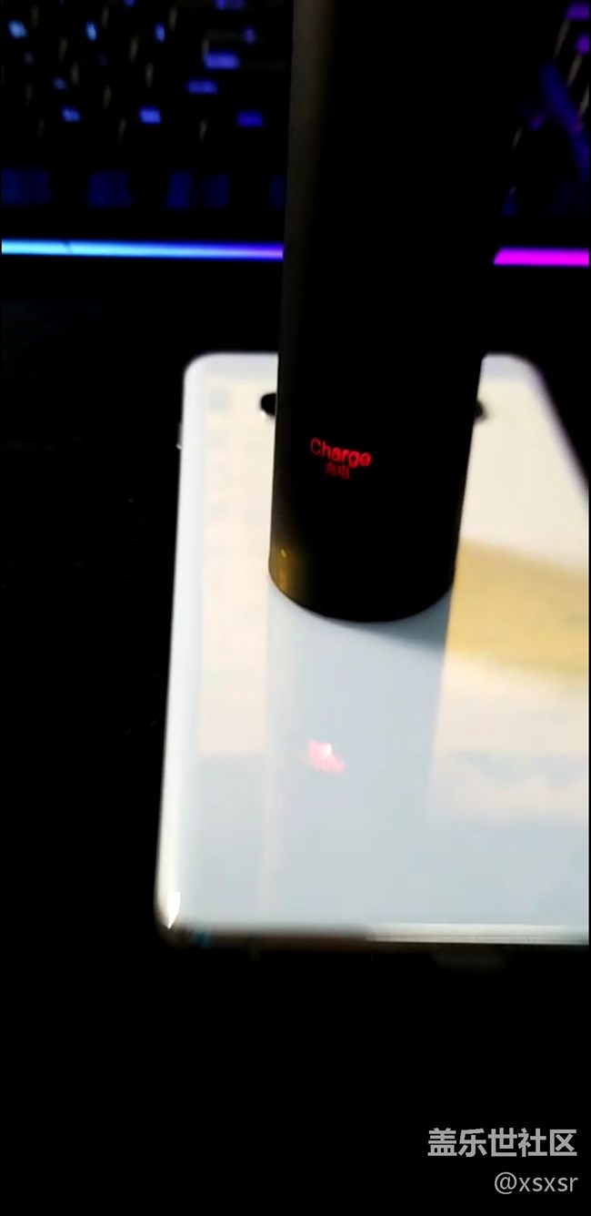 五彩斑斕的S10+，附贈亮點！