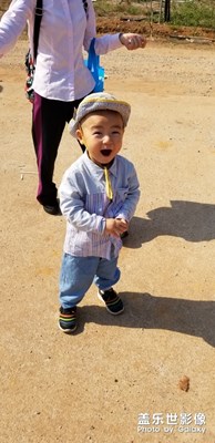 釣魚去，開心的寶貝！