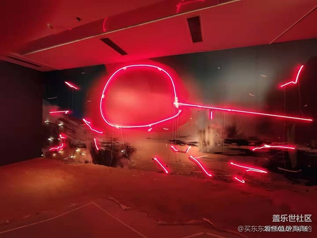 參觀LOVELOVELOVE愛(ài)的藝術(shù)——愛(ài)的守護(hù)”展覽