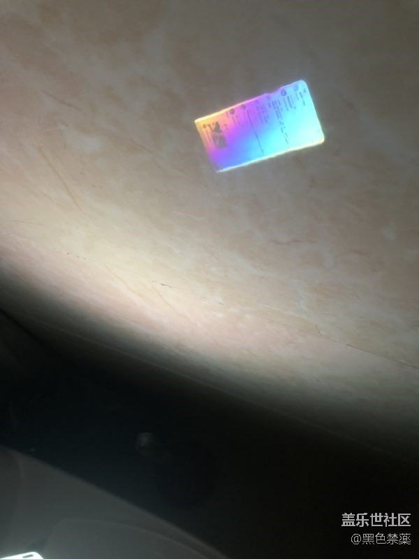 對著瓷磚，發(fā)現(xiàn)S10另類美~~