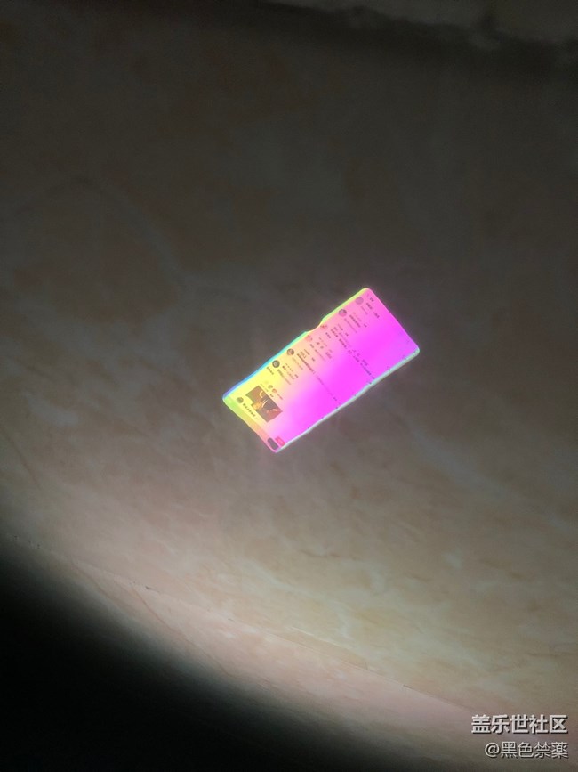 對著瓷磚，發(fā)現(xiàn)S10另類美~~