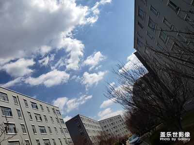 春天的天空是格外的美麗