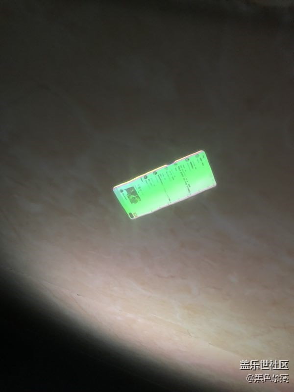 對著瓷磚，發(fā)現(xiàn)S10另類美~~