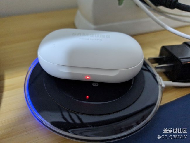 港版512贈送Buds入耳及與airpods 簡單對比