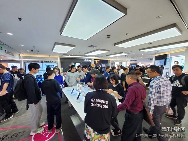 感恩有你 Galaxy S10系列廣州親售活動回顧 感恩有你 Galaxy S10系列廣州親售活動回顧