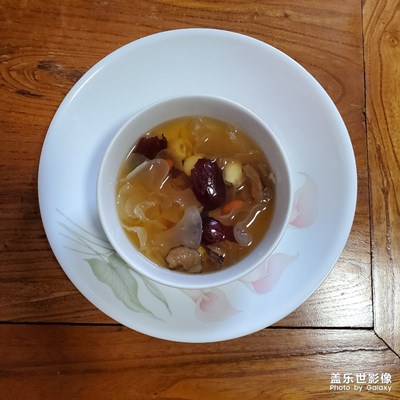 蓮子銀耳大棗羹