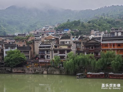 清晨的鎮(zhèn)遠(yuǎn)古鎮(zhèn)