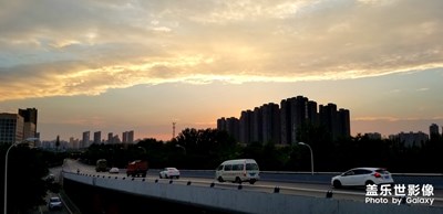 黃昏路上
