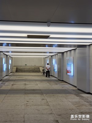 這大爺在干啥呢？