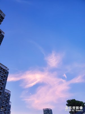 更新后拍一下晚霞