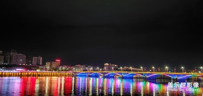 梅江的夜