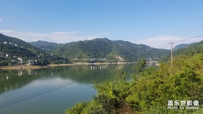 【盛夏光年】+瀛湖水波，不盡相同，美哉