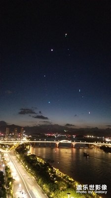 夜晚的甌江燈光燦爛美極了