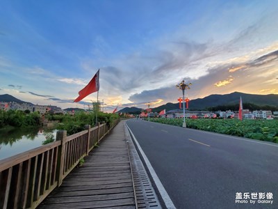 【最夏天】+“白鹿”收殘夏，清風襯晚霞。