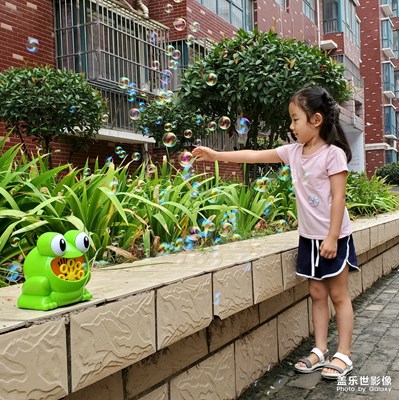 歡樂(lè)的童年