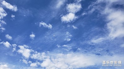 有個小無人機