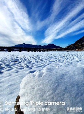 家鄉(xiāng)下雪了