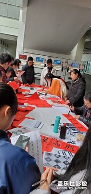 【繽紛世界】+快過年了