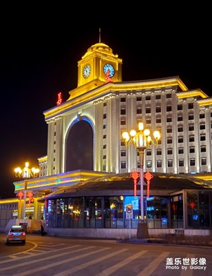 驀然回首，那人卻在燈火闌珊處。