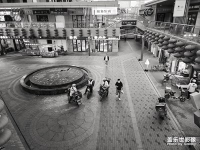 奔波中的外賣小哥