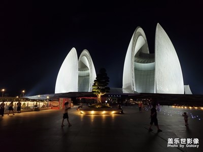 大貝殼來(lái)一圈
