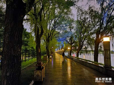 S20U強(qiáng)大的夜景功能