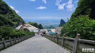 【與世界相遇】世界奇觀天門山