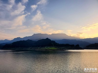 【城市相冊(cè)】+清涼瓦屋山