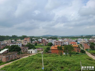 【假日麗影】+ 一路上的風(fēng)景和家鄉(xiāng)的景色