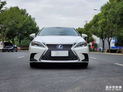 雷克薩斯CT200h