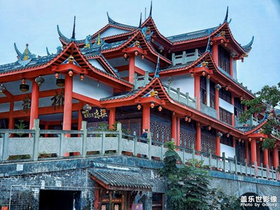 【色彩】+建筑的紅