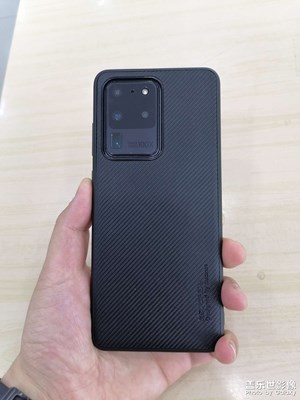 這個手機(jī)殼帶著還可以