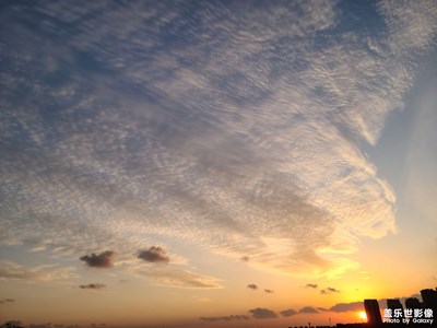 晚霞如畫(huà)