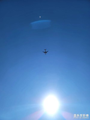 手機(jī)鏡頭修好了，我又活過(guò)來(lái)了。
