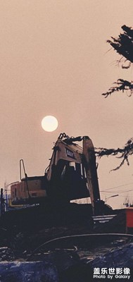 夕陽(yáng)下的工地,安靜如斯