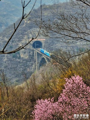 春雨中的太焦鐵路