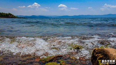 琉璃萬頃撫仙湖