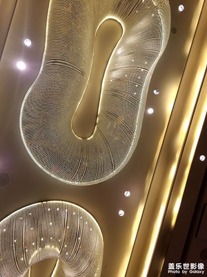 【我的色彩】+ 金*的天花板