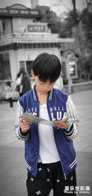 帶家人出來玩，試試新手機