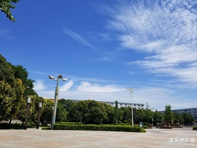 愛就像藍天白云，忽然暴風雨