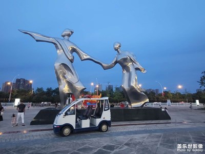 廣場(chǎng)雕塑
