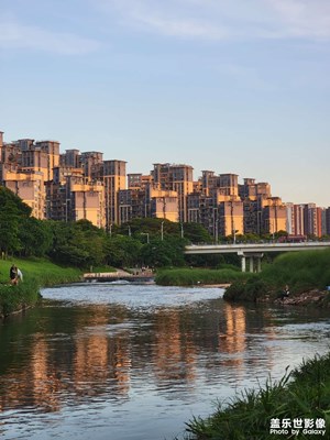 遠(yuǎn)處，誰(shuí)人家？