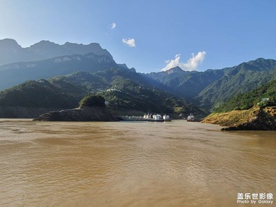 西陵峽江